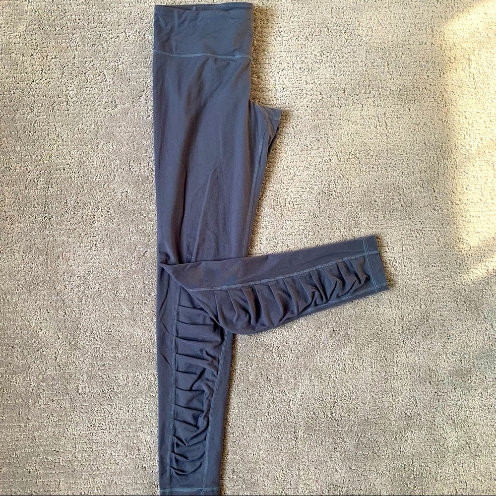 Under Armour Leggings!!